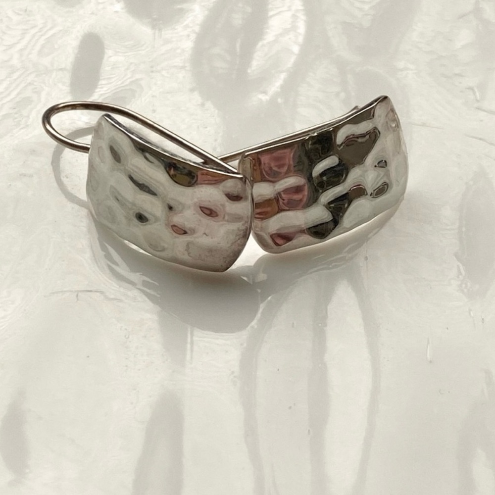 Silpada Vintage Hammered Earrings
W0991 - Picture 3 of 9